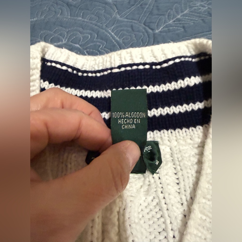 Lauren Ralph Lauren cable-knit cricket sweater with navy blue V-neck Woman’s Med - Picture 6 of 7